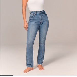 Curve Love Ultra High Rise 90s
Slim Straight Jean 30Long